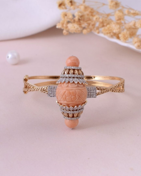 Coral Gold Bangle (18K)