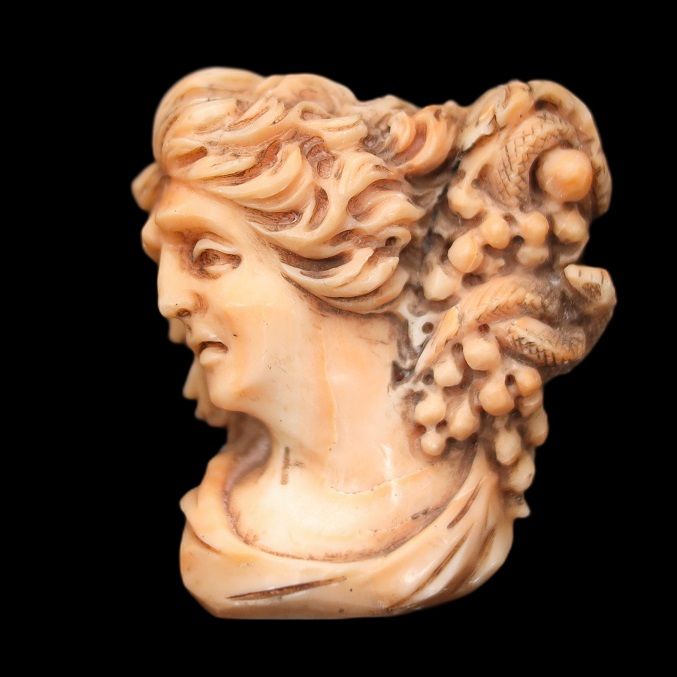 Cameo